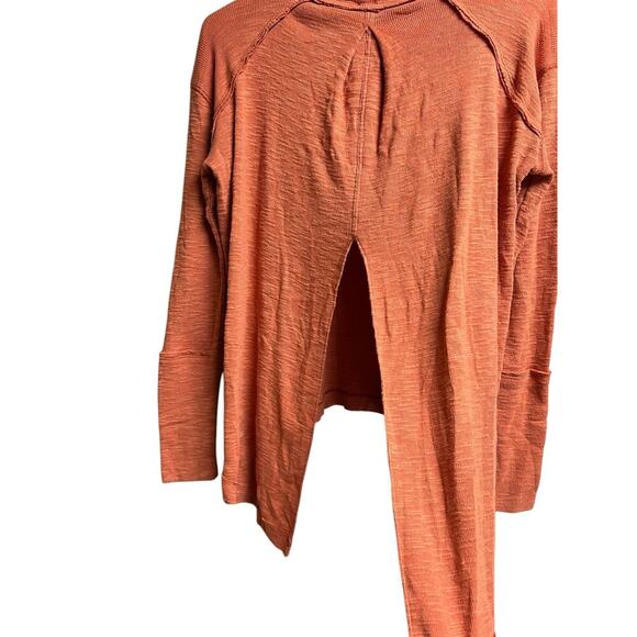 We The Free Size XS Long Sleeve Split Back Turtleneck Raw Seams Rust Orange - Picture 9 of 11
